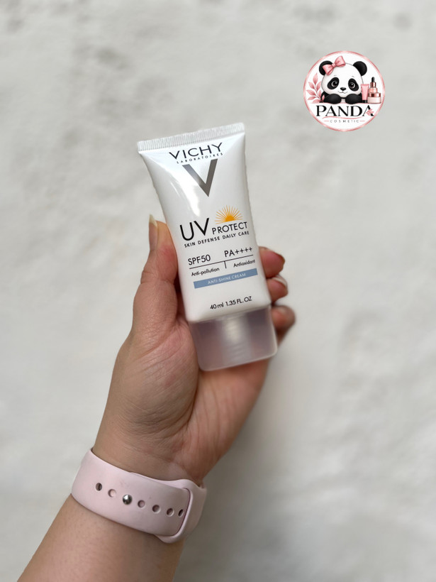 کرم ضد آفتاب بدون رنگ ویشی SPF 50 مدل Anti Shine مناسب پوستهای چرب و مختلط حجم 40 میل